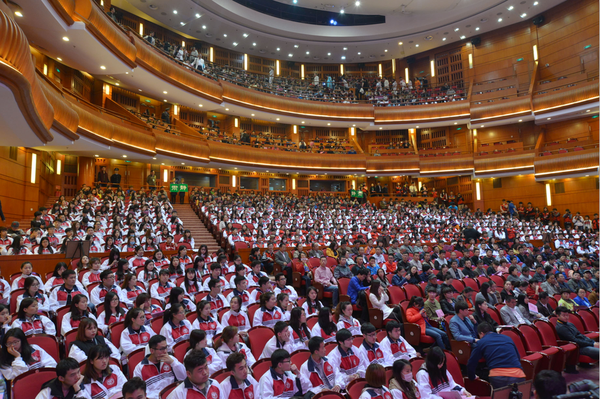 大連藝術(shù)學(xué)院把演出現(xiàn)場(chǎng)變教學(xué)課堂